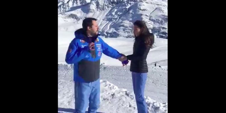 Matteo Salvini sparodiował papieża. Były wicepremier Włoch zamieścił nagranie [WIDEO]