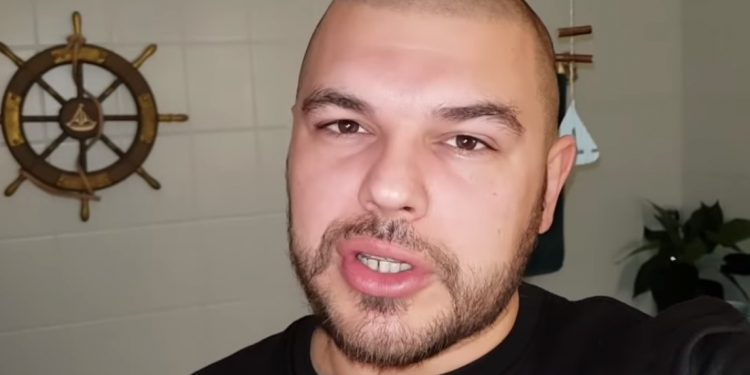 Raper Tau znów wywołał kontrowersje. Skomentował pożary w Australii. „To konsekwencje grzechów” [WIDEO]