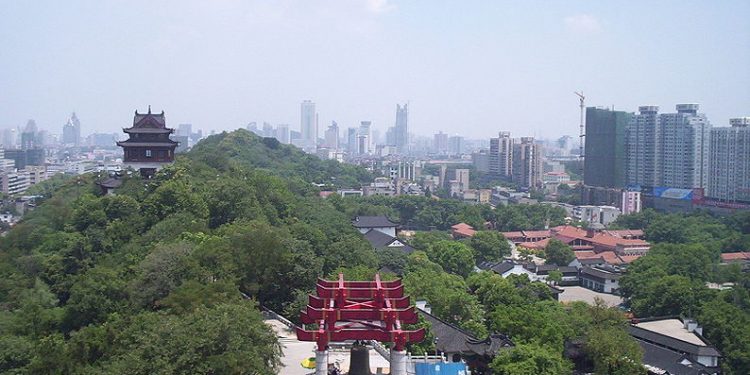 Polacy przebywają w Wuhan! GIS: „Wiemy o ok 23 osobach”