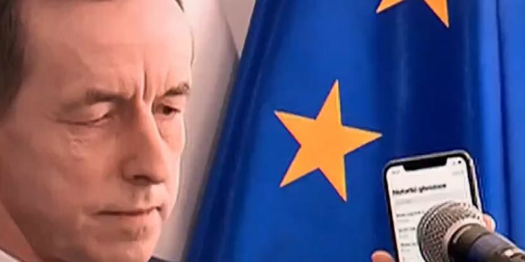 Marszałek Grodzki kontratakuje: Proponowano pieniądze, by mnie oczernić. Pokazał nagranie [WIDEO]