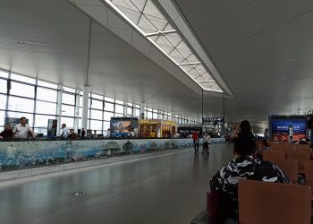 Chiny. Rodzice porzucili dzieci na lotnisku z powodu wirusa