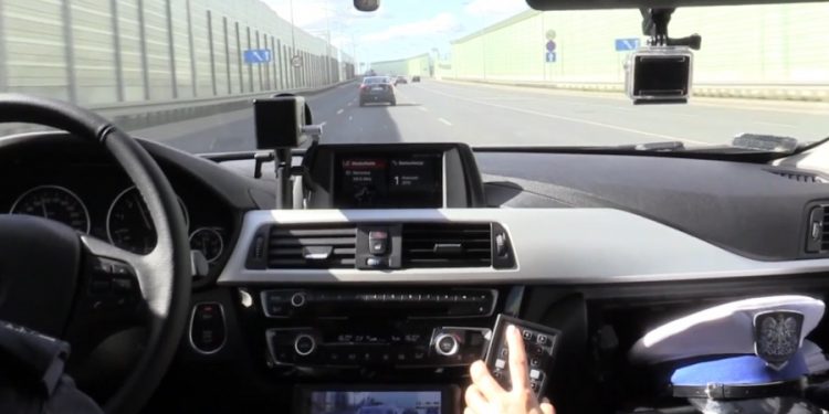 Nastolatek pędził prawie 150 km/h przez miasto. Miał prawo jazdy od miesiąca [WIDEO]