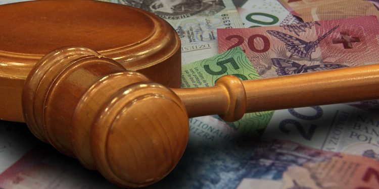 Nowe pytania do TSUE: Frankowicze mogą być spokojni. Banki nie mogą zawieszać postępowań