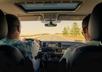 Ekspert: można prowadzić samochód po wszczepieniu kardiowertera-defibrylatora