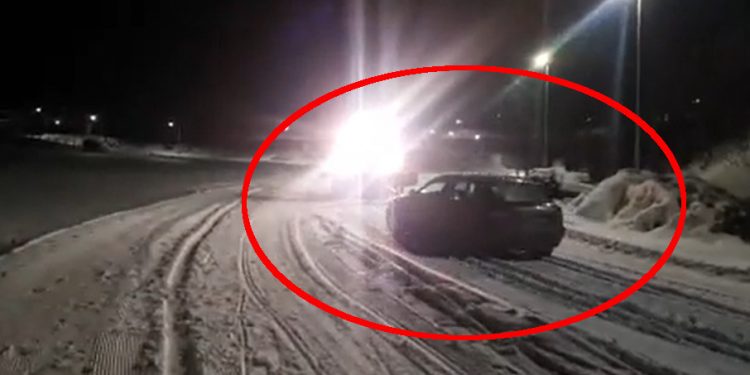 Zakopane. Samochód na trasie biegowej dla narciarzy. Tak ich poprowadził GPS?