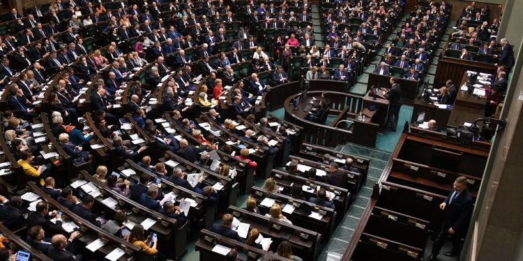sejm parlament posłowie
