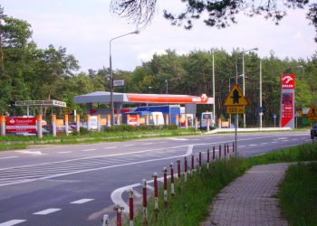 Stacje benzynowe będą objęte zakazem handlu? Zaskakujący postulat