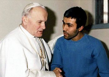 Co obecnie robi Mehmet Ali Agca? Media dotarły do zamachowca Jana Pawła II