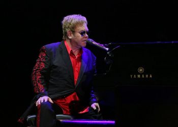 Elton John przerwał koncert. „Nie mogę śpiewać”