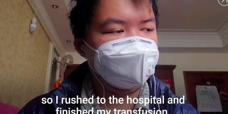 21-latek z Wuhan przeżył koronawirusa. Teraz zdradził, jak wyglądała choroba. „Kaszlałem, jakbym miał umrzeć” [WIDEO]
