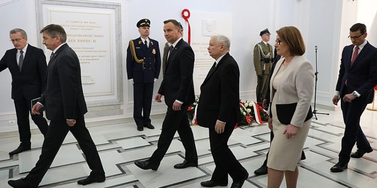 Morawiecki, Duda i Kaczyński polecą do Smoleńska? „Trwają rozmowy”