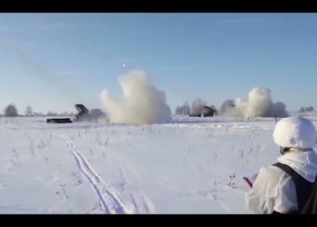 Rosja chwali się śmiercionośną bronią. Imponująca siła ognia! [WIDEO]