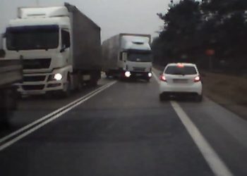 Ciężarówka wyjechała na czołówkę. Szokujące nagranie [WIDEO]