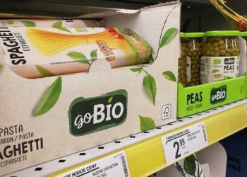 Sklepy coraz częściej kuszą Polaków produktami BIO. Eksperci: Na rynku widać duże ożywienie