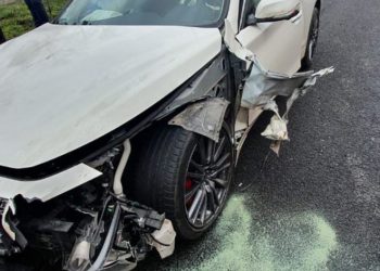 Mechanik miał tylko wymienić olej. Skasował luksusowe Infiniti