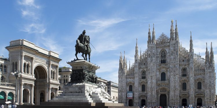 Puste półki, zamknięte szkoły. Polski ksiądz opowiedział, co się dzieje w Mediolanie [FOTO]