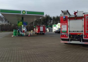 Łódź. Wjechała w dystrybutor. Rozszczelnił się zbiornik z gazem