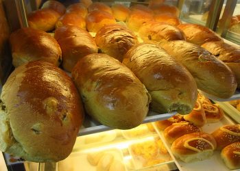 Zakaz handlu w niedzielę złagodzony przez koronawirus