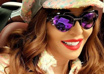 Ewa Minge szyje maseczki. Da je szpitalom za darmo