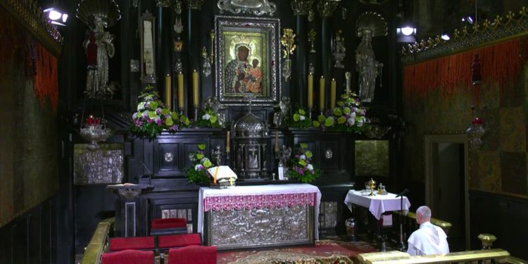 O 12:30 Msza święta z Jasnej Góry. Zobacz transmisję na żywo [WIDEO]