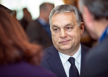 Orban otrzymał nowe uprawnienia od parlamentu. Chodzi o koronawirus