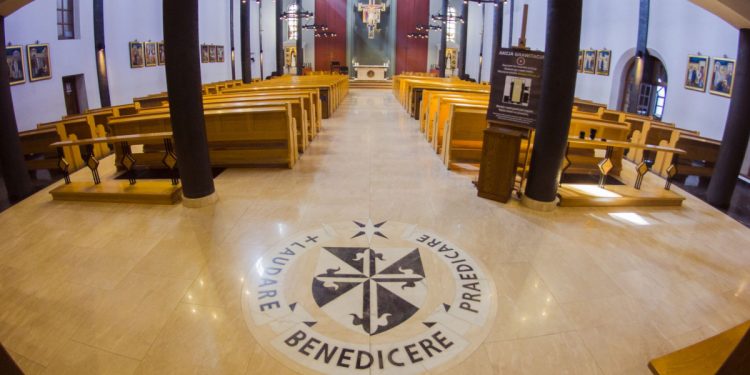 Pięciu dominikanów ma koronawirus! Ważna informacja dla wiernych z tej parafii