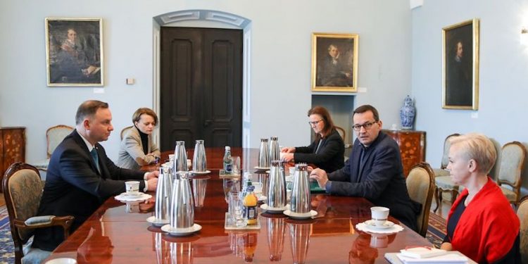 Prezydent zapowiada zmianę w specustawie. Chce anulowania składek ZUS na 3 miesiące