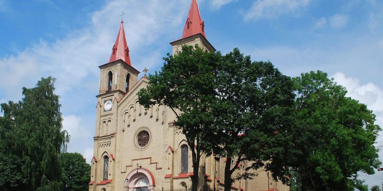 Kilkadziesiąt osób na mszy świętej. Interweniowała policja