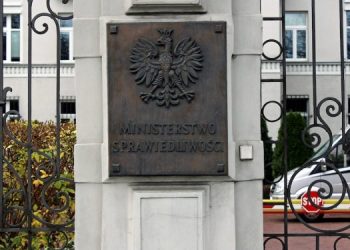 Koronawirus. Wstrząsające słowa siostry zmarłego kierowcy wiceministra