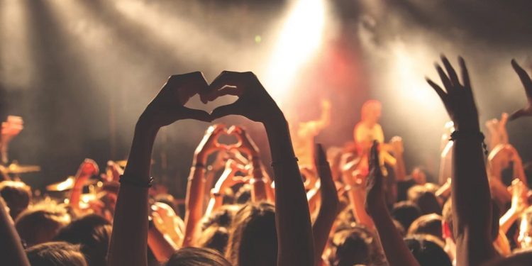 młodzi koncert zabawa