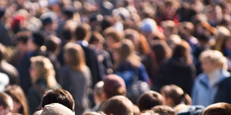 tłum-ludzie