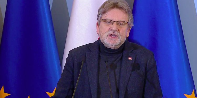 Dobre wiadomości. 13 zakażonych koronawirusem pacjentów w Polsce wyzdrowiało! [WIDEO]