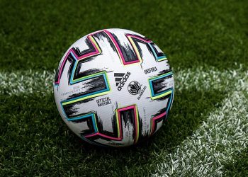 L’Equipe: UEFA przełoży Euro 2020. Zawieszą też puchary?