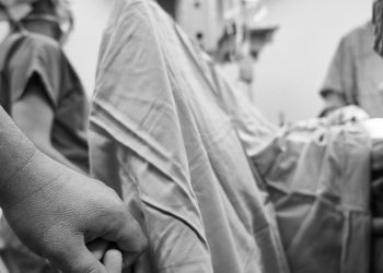 szpital operacja trzymać za rękę