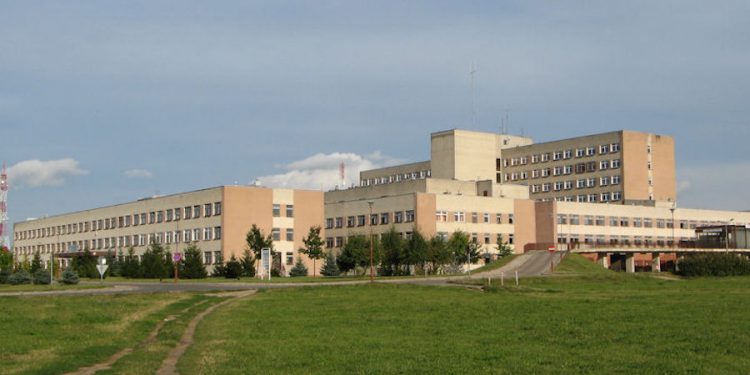 Dyrektor szpitala przekształconego w zakaźny podała się do dymisji. „Nie wezmę odpowiedzialności”