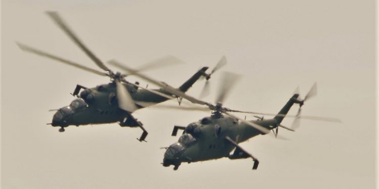 wojskowych śmigłowców