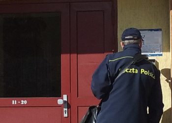 Listonosz_Poczty_Polskiej