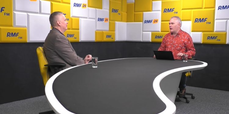 Mazurek wkręcił Siemoniaka. „Zapomniałem powiedzieć, że to był Tusk” [WIDEO]