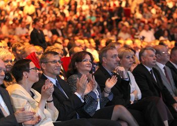 Zdrojewski pisze o „partyzantce” i twierdzi, że dlatego rząd zakazał wyjść do lasu