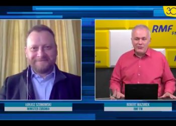 Minister Łukasz Szumowski w końcu się wyspał? „Wygląda jakieś 10 lat mniej” [WIDEO]