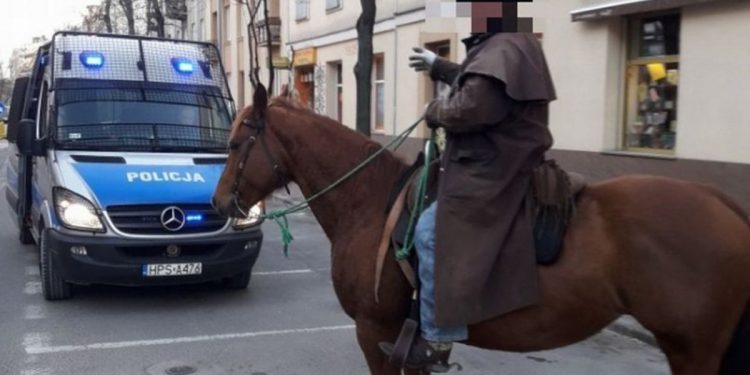 Kielce. Pijany jeździł konno w centrum miasta