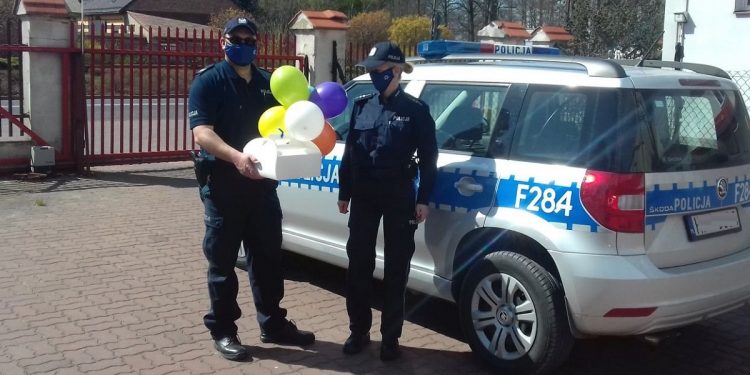 policja kwarantannie