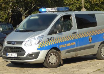 Starsza kobieta zadzwoniła do Straży Miejskiej z prośbą o zrobienie zakupów. Takiej reakcji się nie spodziewała!