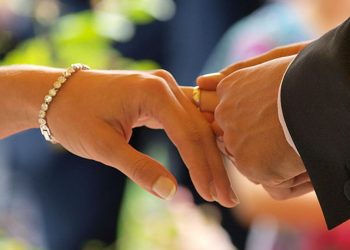 Wesela mogą się odbyć? Minister Szumowski odpowiada