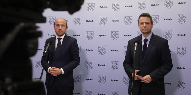 Były senator PO reaguje na plakaty z Szumowskim. „Platformo, zakładałem cię. (…) Ale tej twojej wulgarnej Polski już nie chce”