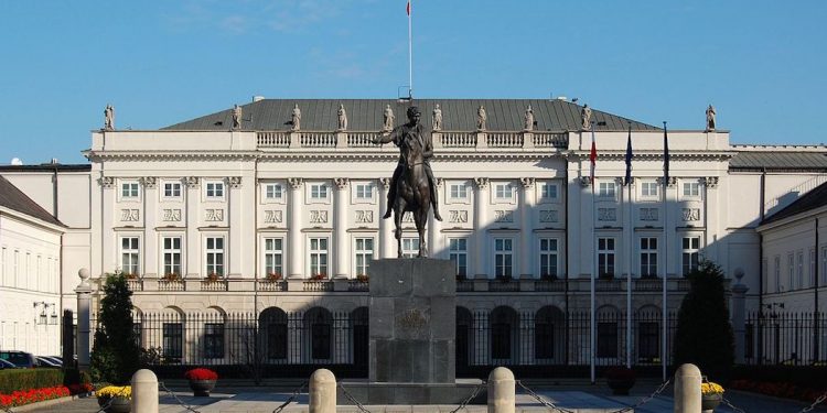 Funkcjonariusz SOP oskarżony o kradzież samochodów. Ochraniał prezydenta RP!