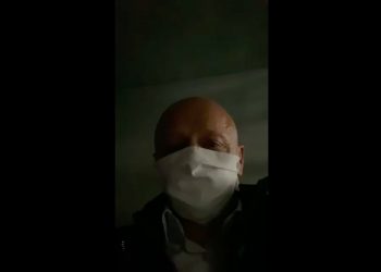 Senator zatrzymany na proteście w Warszawie! „Ta legitymacja w Polsce nic nie znaczy” [WIDEO]