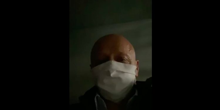 Senator zatrzymany na proteście w Warszawie! „Ta legitymacja w Polsce nic nie znaczy” [WIDEO]