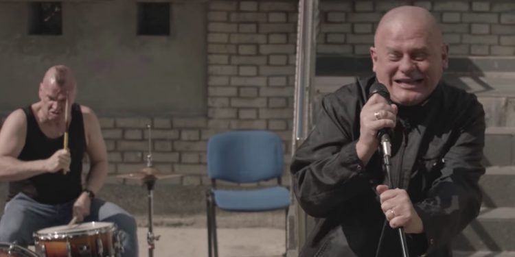 Kazik uderza w Jarosława Kaczyńskiego. Nowa piosenka wywołała lawinę komentarzy [WIDEO]