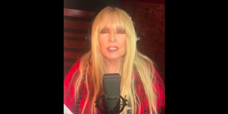 Maryla Rodowicz dołączyła do #hot16challenge2. „Dziękuję prezydentowi, że mnie odmroził przed Sylwestrem” [WIDEO]